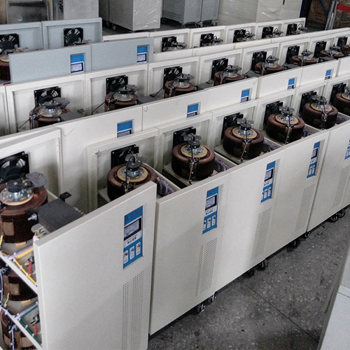 三相四線380v全自動(dòng)穩(wěn)壓器