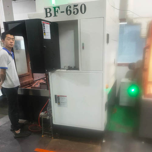 工業(yè)數(shù)控設備專用穩(wěn)壓器